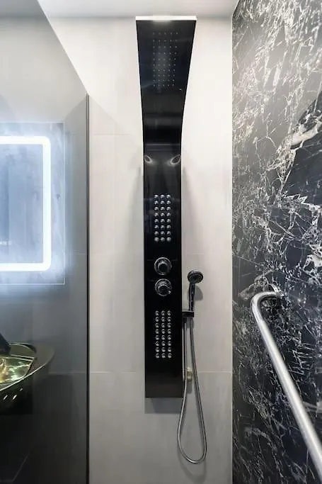 Modern 2Br Apt In The City Center Apartment Bucharest Romania